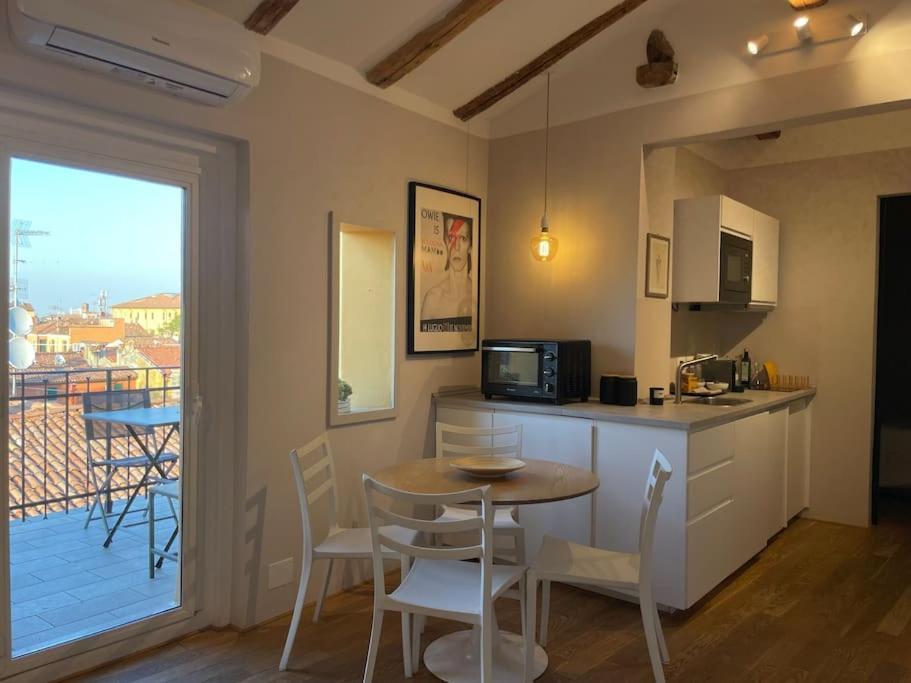 Romantic Attic Room With Panoramic View Μπολόνια Εξωτερικό φωτογραφία