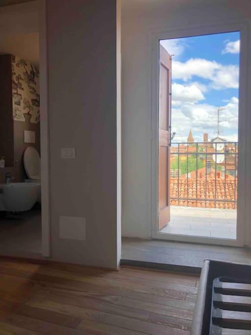 Romantic Attic Room With Panoramic View Μπολόνια Εξωτερικό φωτογραφία