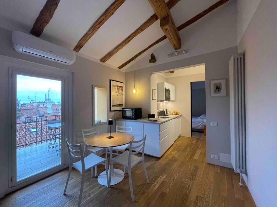 Romantic Attic Room With Panoramic View Μπολόνια Εξωτερικό φωτογραφία